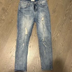 Altar’s state baggy jeans